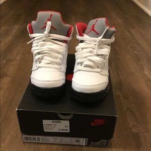 Jordan retro 5 PS boys size 11c